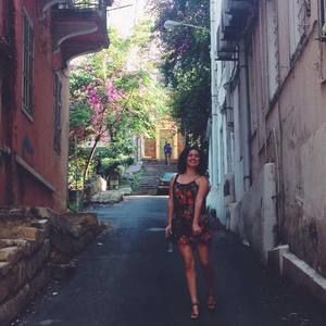 Meet your Posher, Abigail